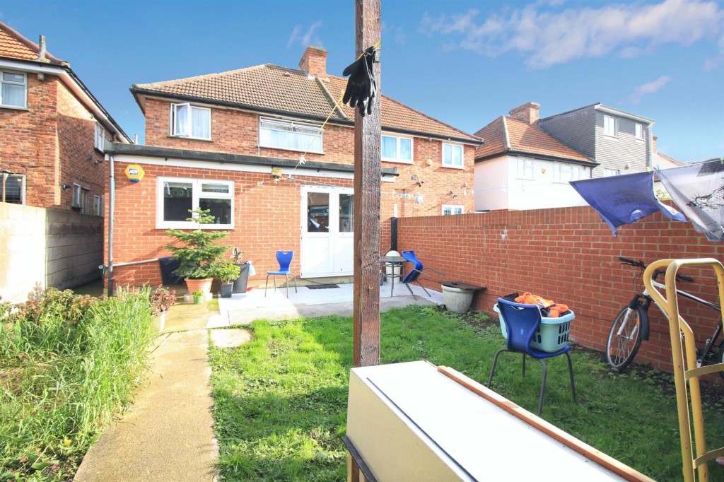 Gresham Road, Hounslow, TW3, 4 bedroom, House SemiDetached