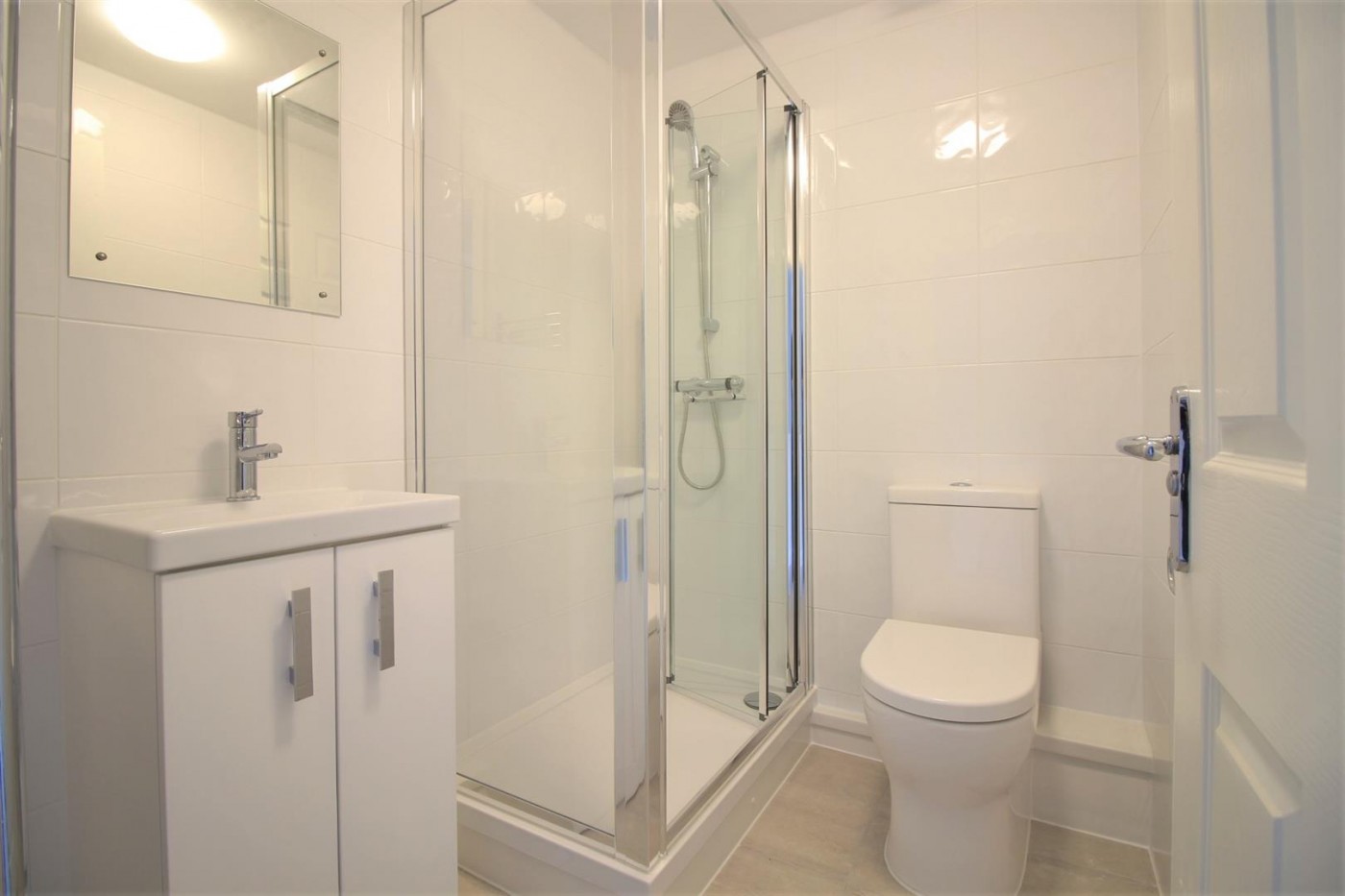 Images for Sonia Gardens, Heston, TW5
