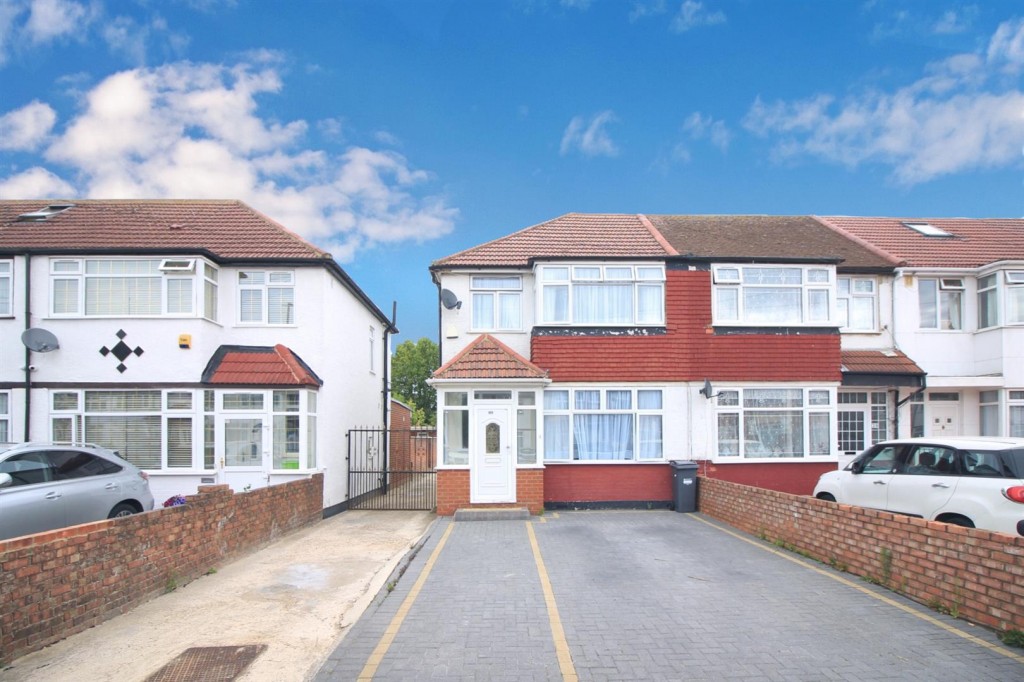 Wentworth Road, Southall, UB2, 3 bedroom, House End Terrace