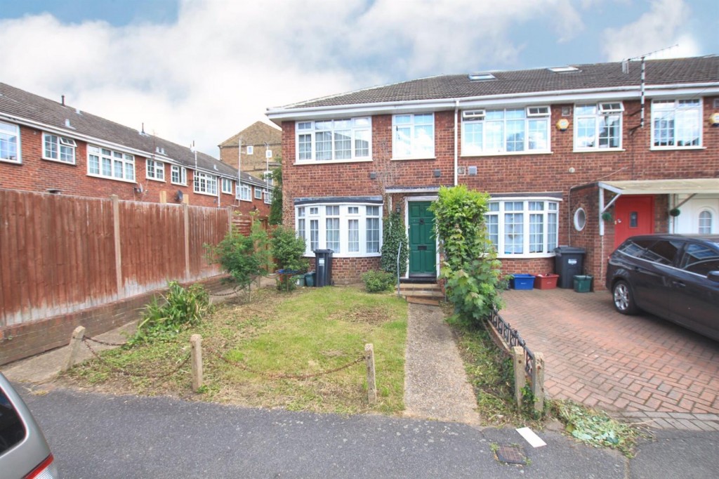 Corban Road, Hounslow, TW3, 3 bedroom, House End Terrace