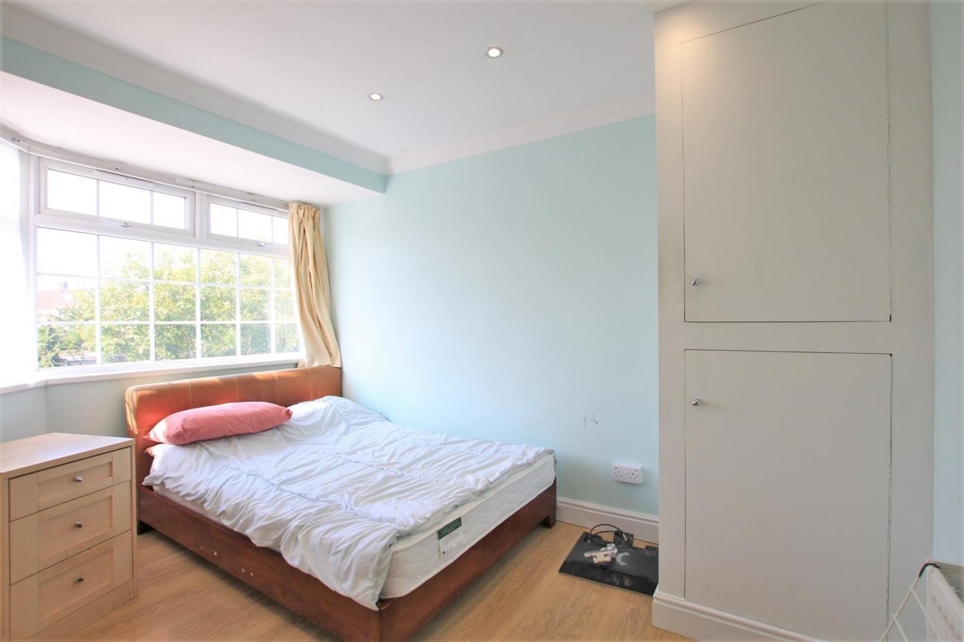 Images for Beeston Way, Feltham, TW14