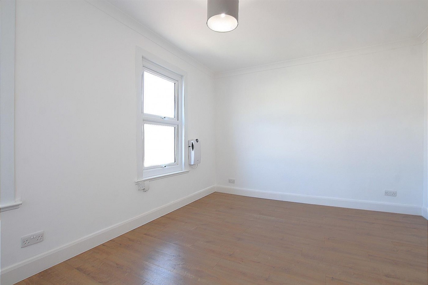 Images for Bath Road, Hounslow, TW5