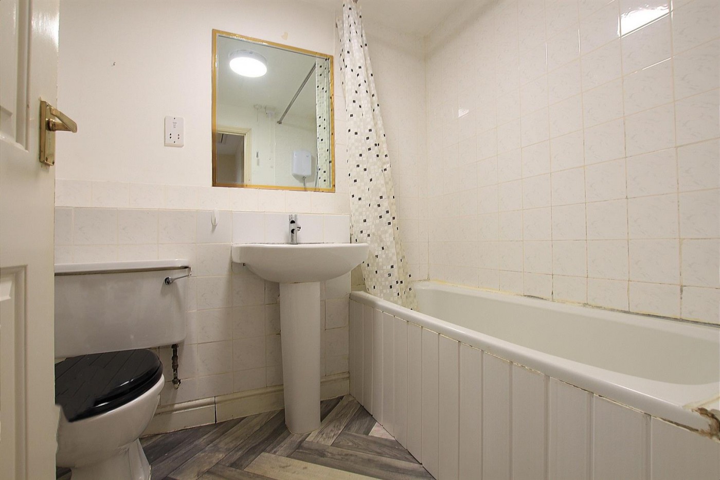 Images for Tudor Place, London Road, Hounslow, TW3