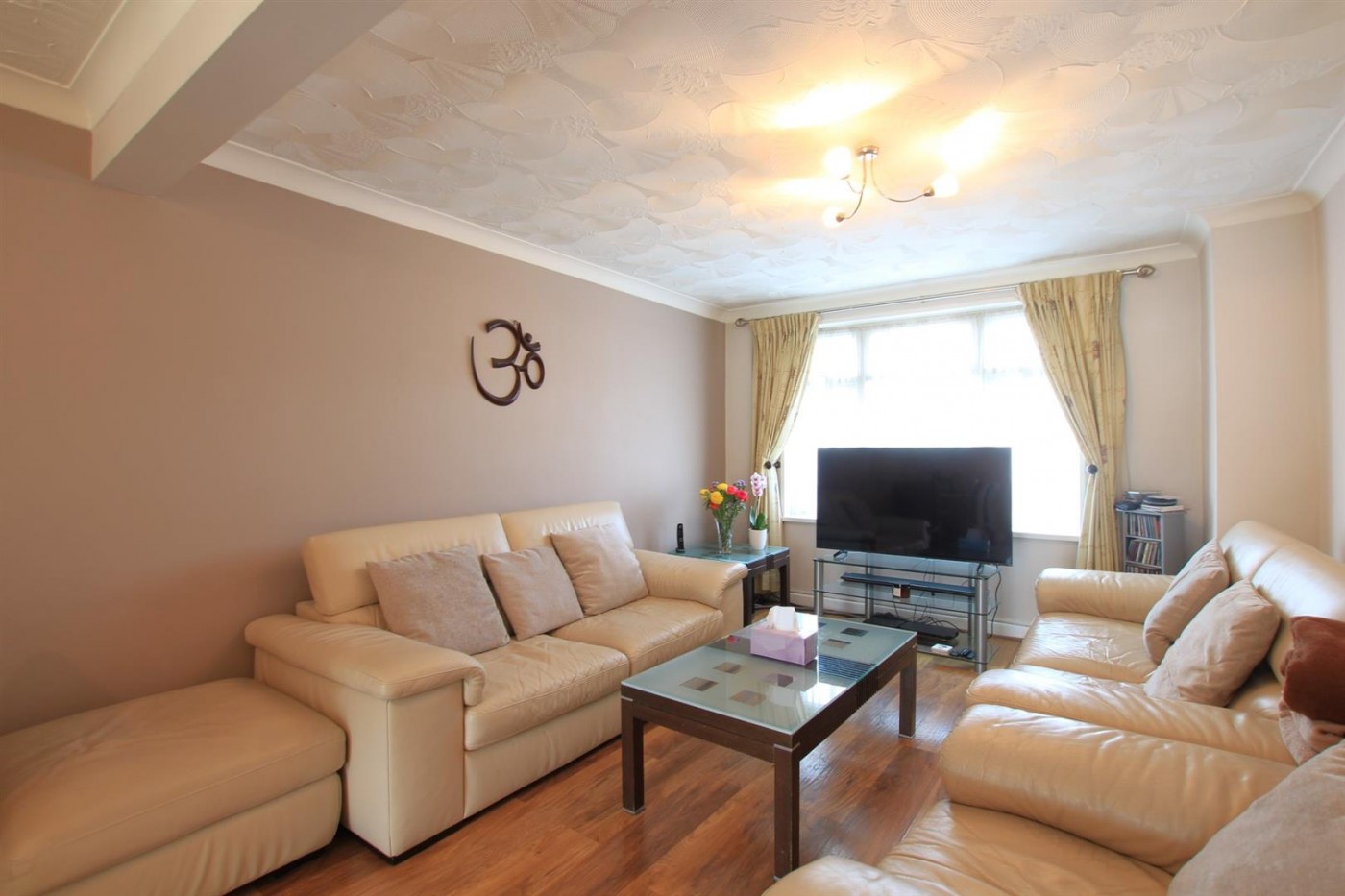Images for Clevedon Gardens, Cranford, TW5