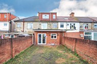 Images for Greenland Crescent, Southall, UB2