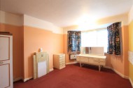 Images for Avenue Gardens, Cranford, TW5