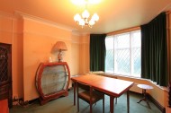 Images for Avenue Gardens, Cranford, TW5