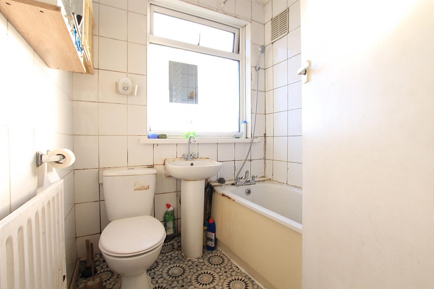 Images for Greenland Crescent, Southall, UB2