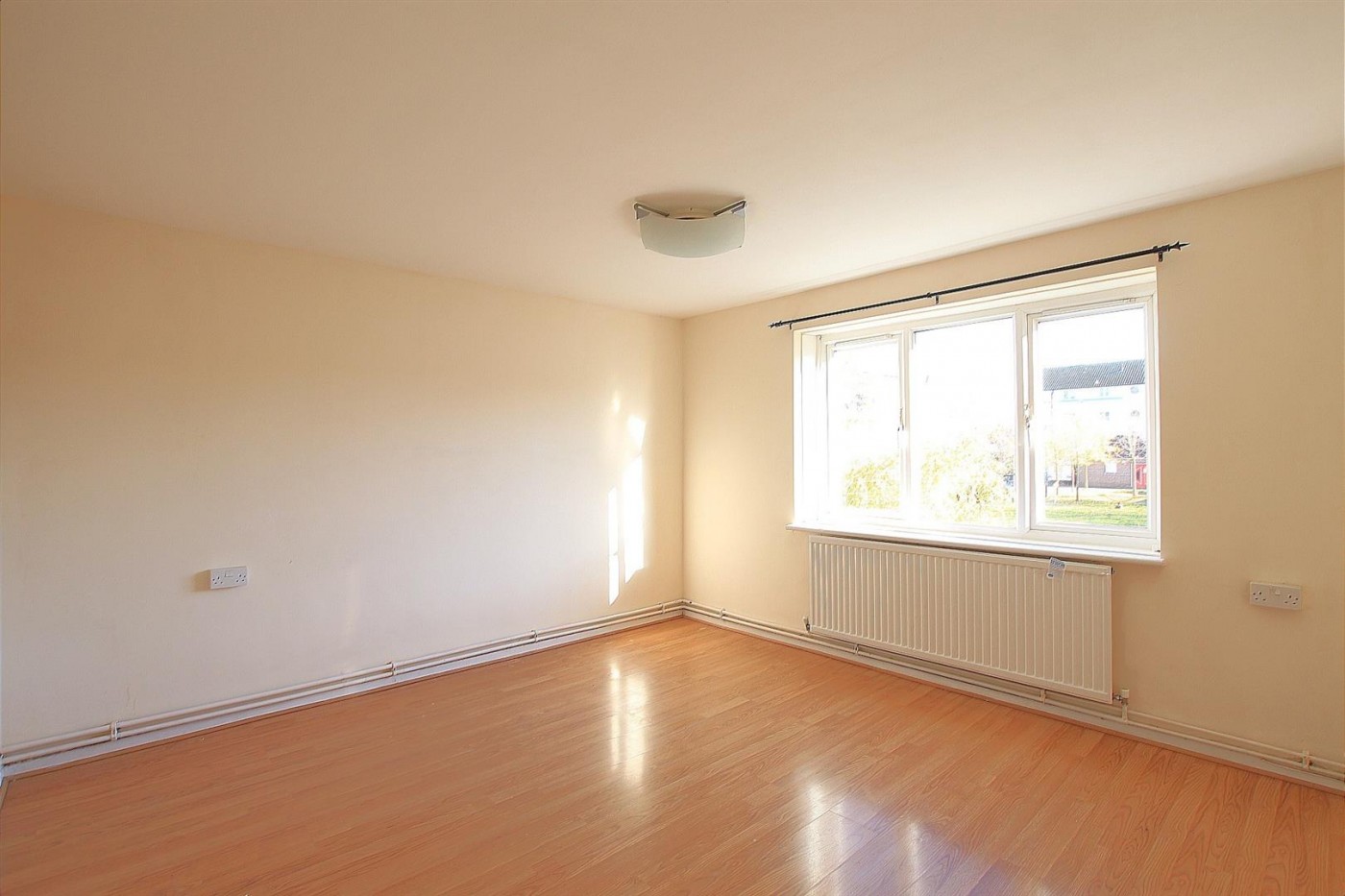 Images for Harlech Gardens, Heston, TW5