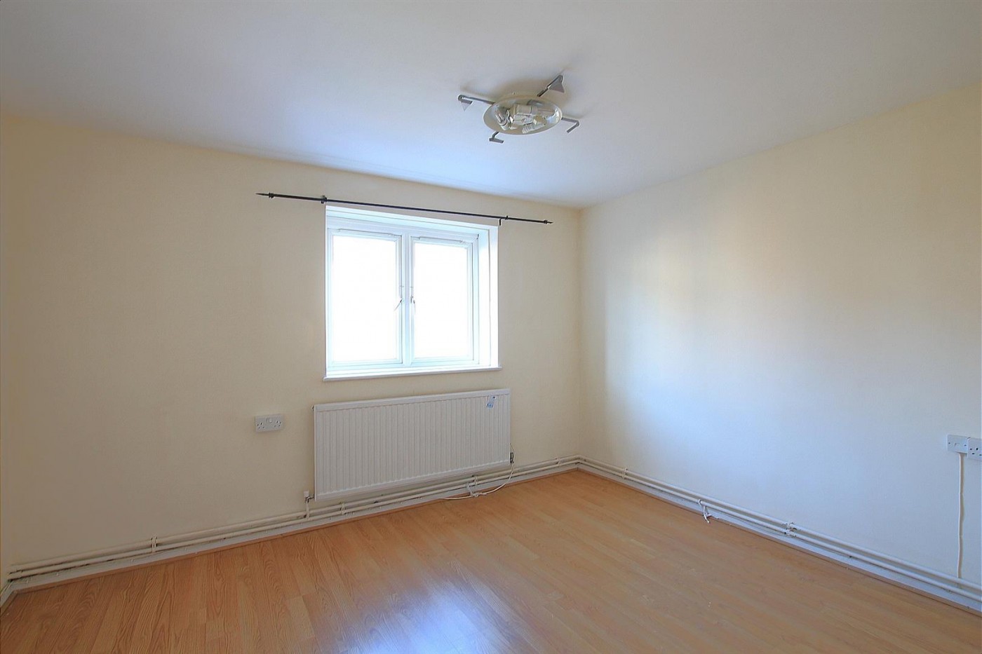 Images for Harlech Gardens, Heston, TW5