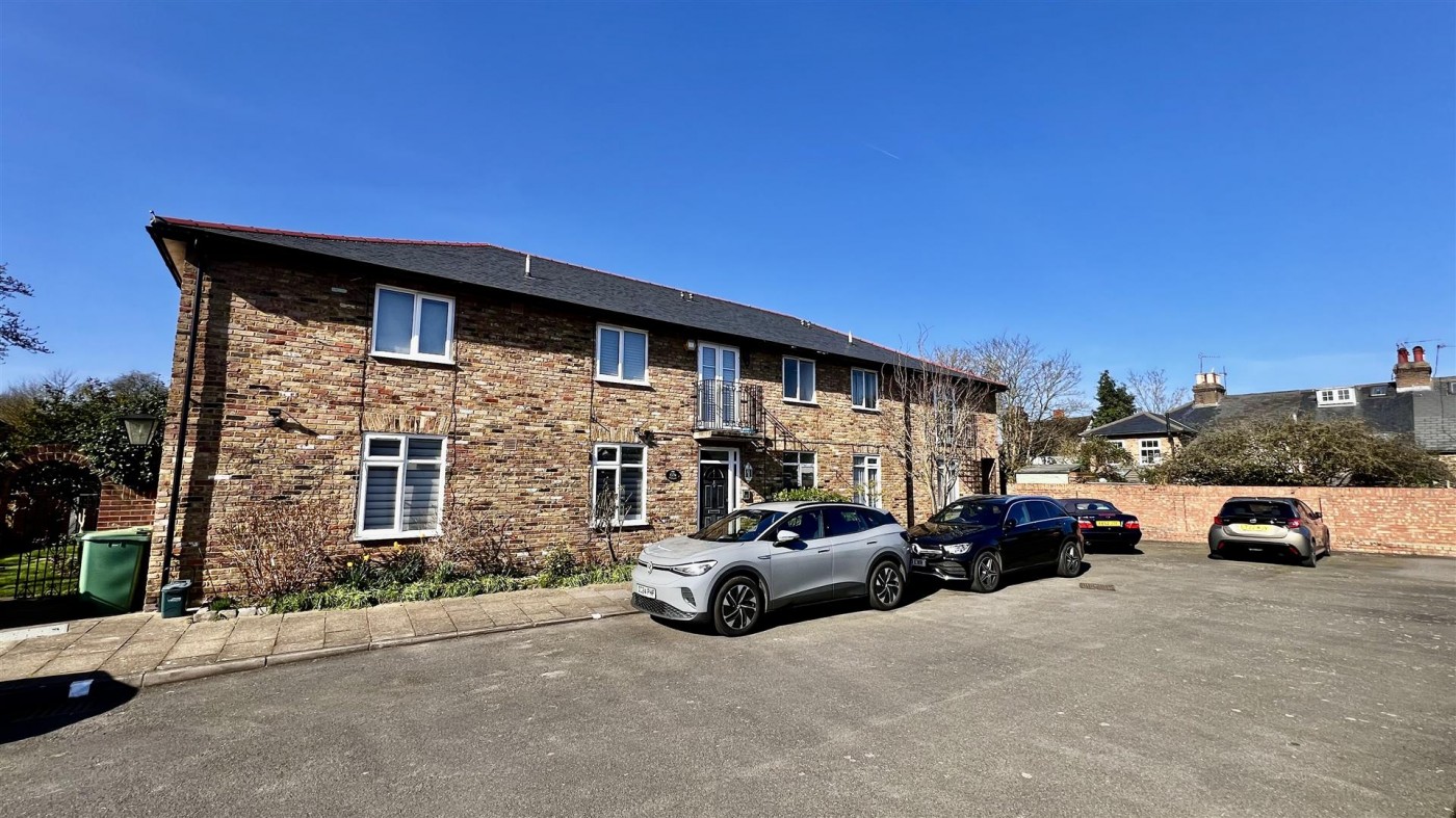 Images for Vine Cottage, Tentelow Lane, Norwood Green, UB2