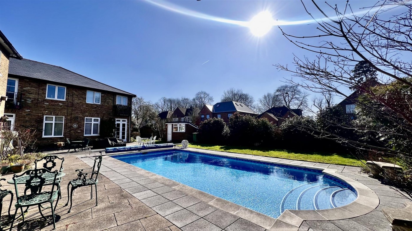 Images for Vine Cottage, Tentelow Lane, Norwood Green, UB2