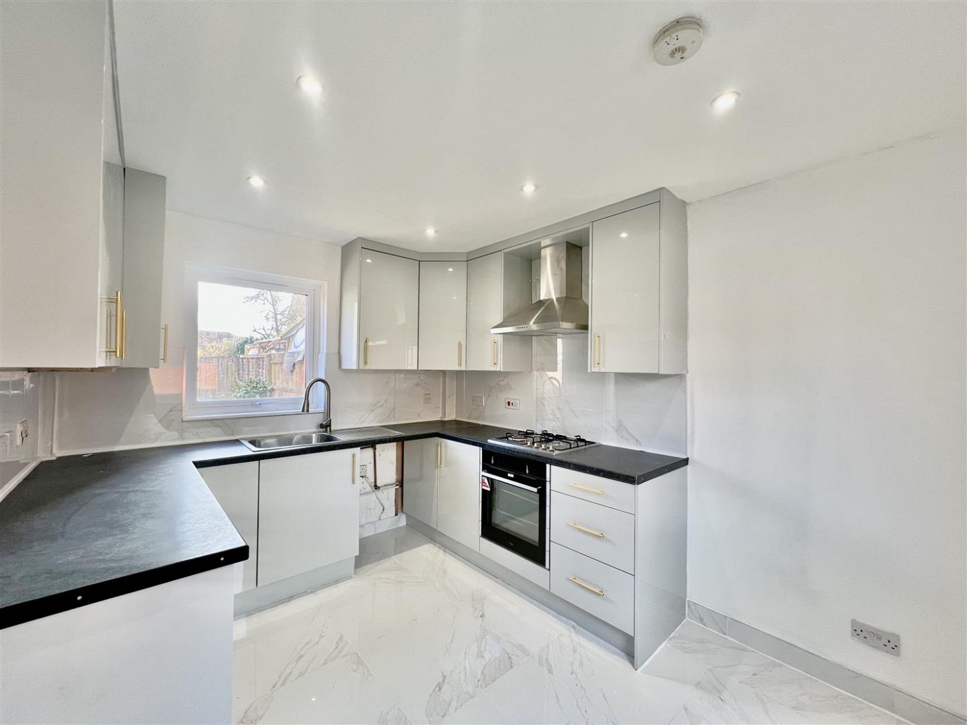 Images for Elsworth Close, Feltham, Middlesex, TW14