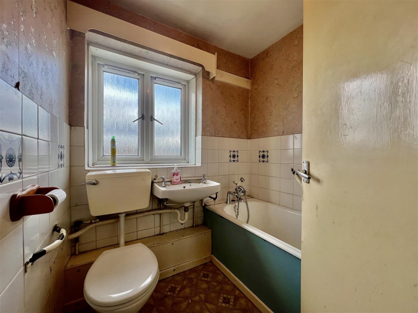 Images for Harlech Gardens, Heston, TW5