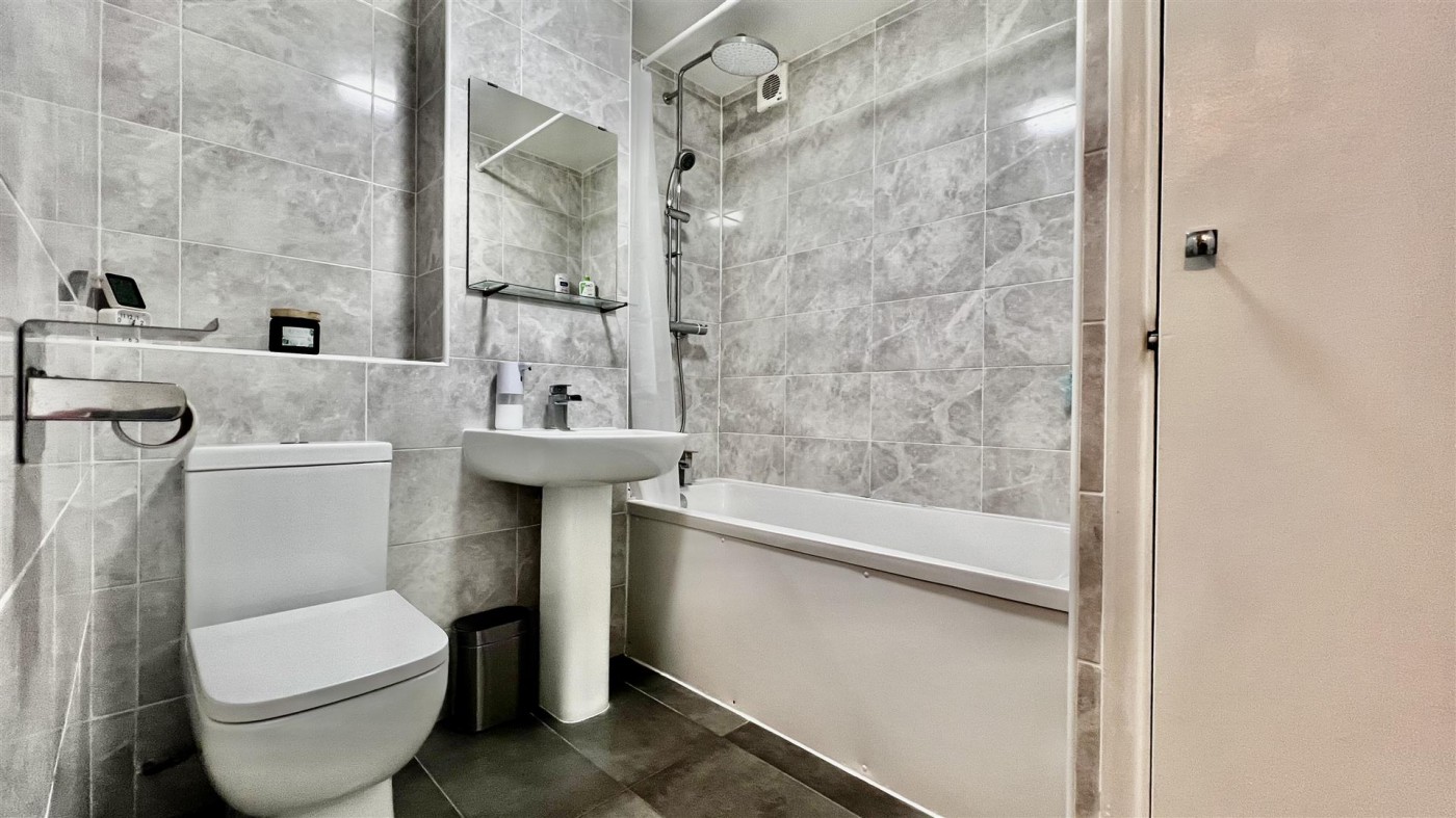 Images for Harewood Terrace, Norwood Green, UB2