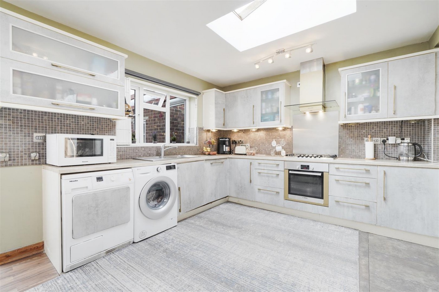 Images for Greencroft Road, Heston, TW5