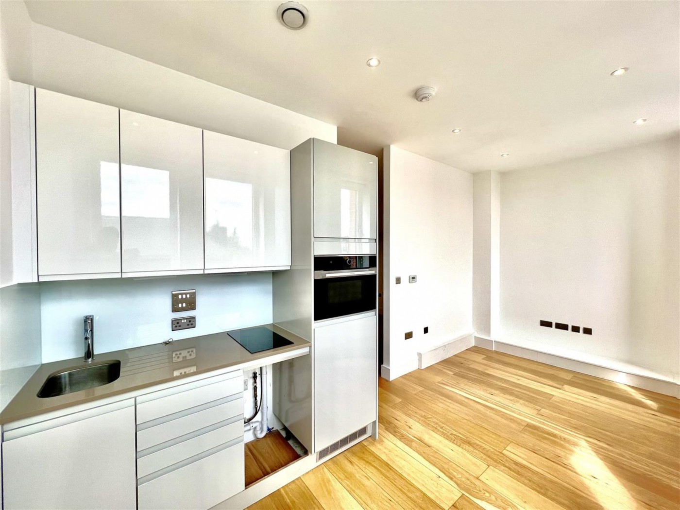 Images for Craneshaw House, Douglas Road, Hounslow, TW3