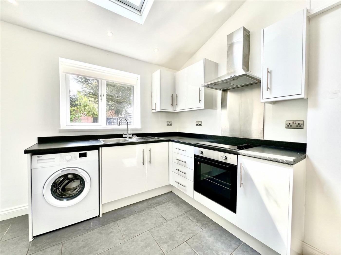 Images for New Road, Hanworth, TW13