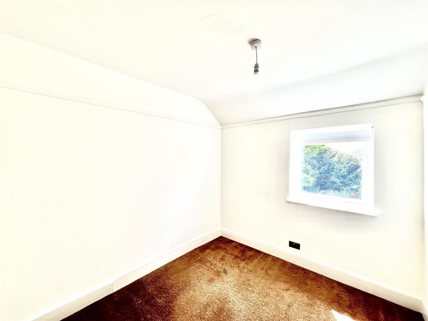 Images for New Road, Hanworth, TW13