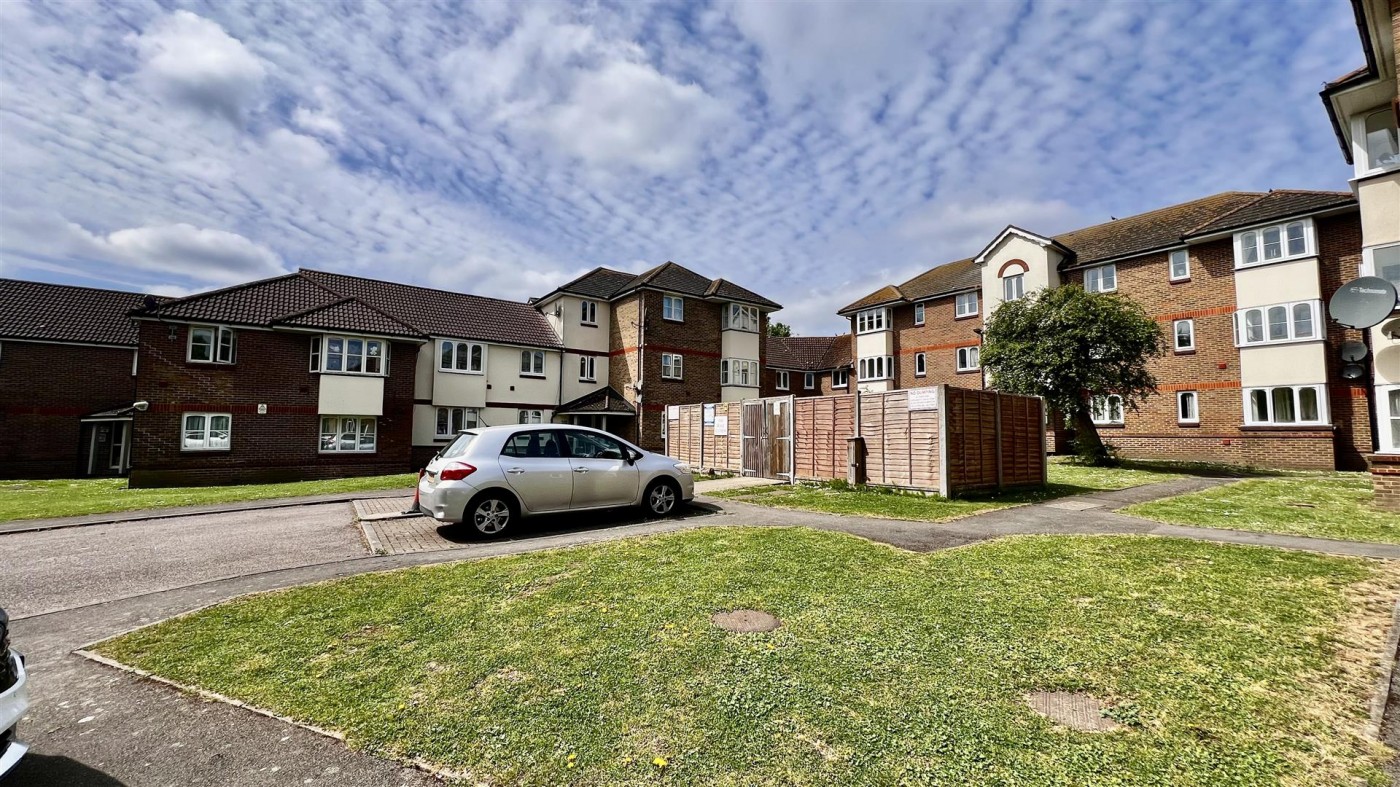 Images for Stirling Grove, Hounslow, TW3