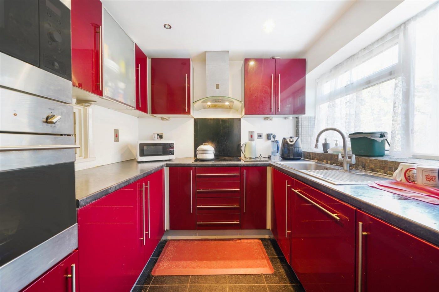 Images for Beechcroft Close, Heston, TW5