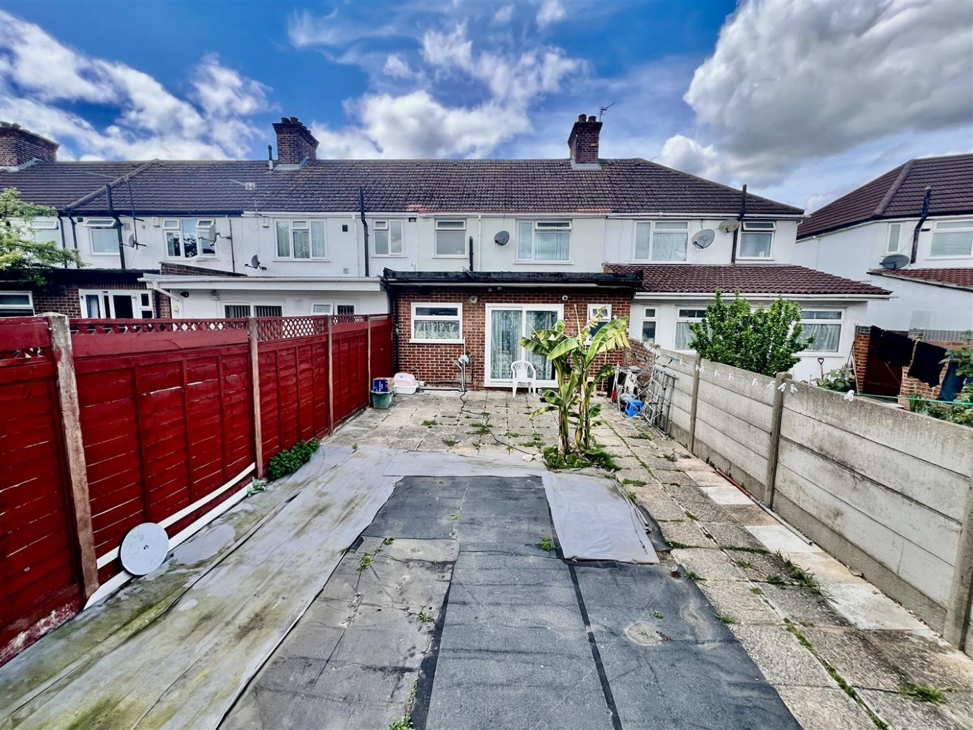 Images for Clevedon Gardens, Cranford, TW5