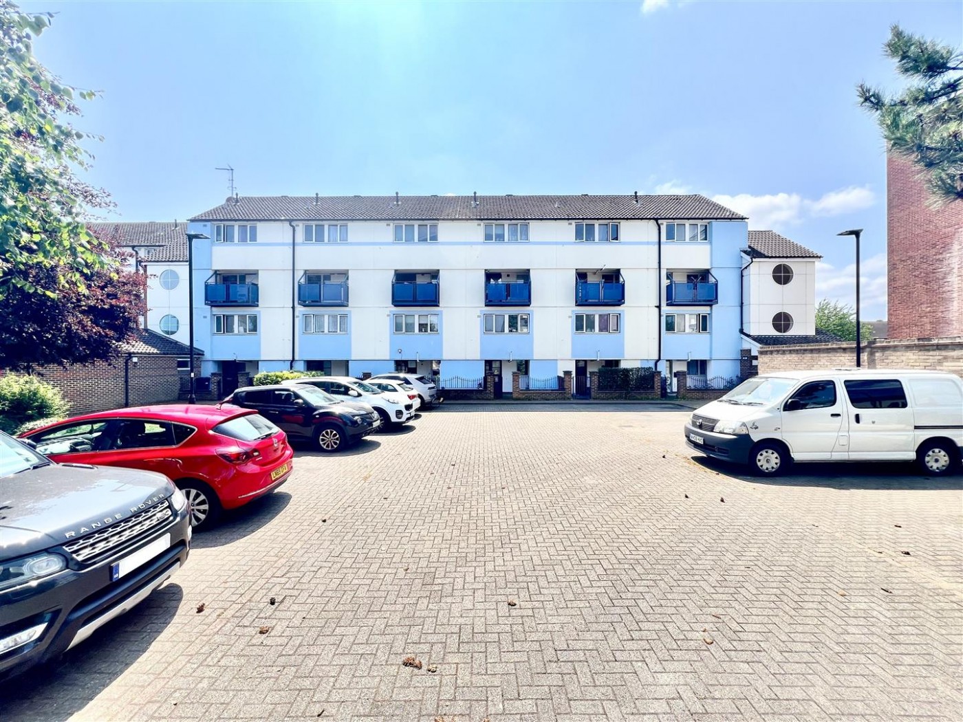 Images for Harlech Gardens, Heston, TW5