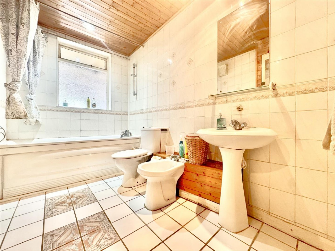 Images for Fern Lane, Hounslow, TW5