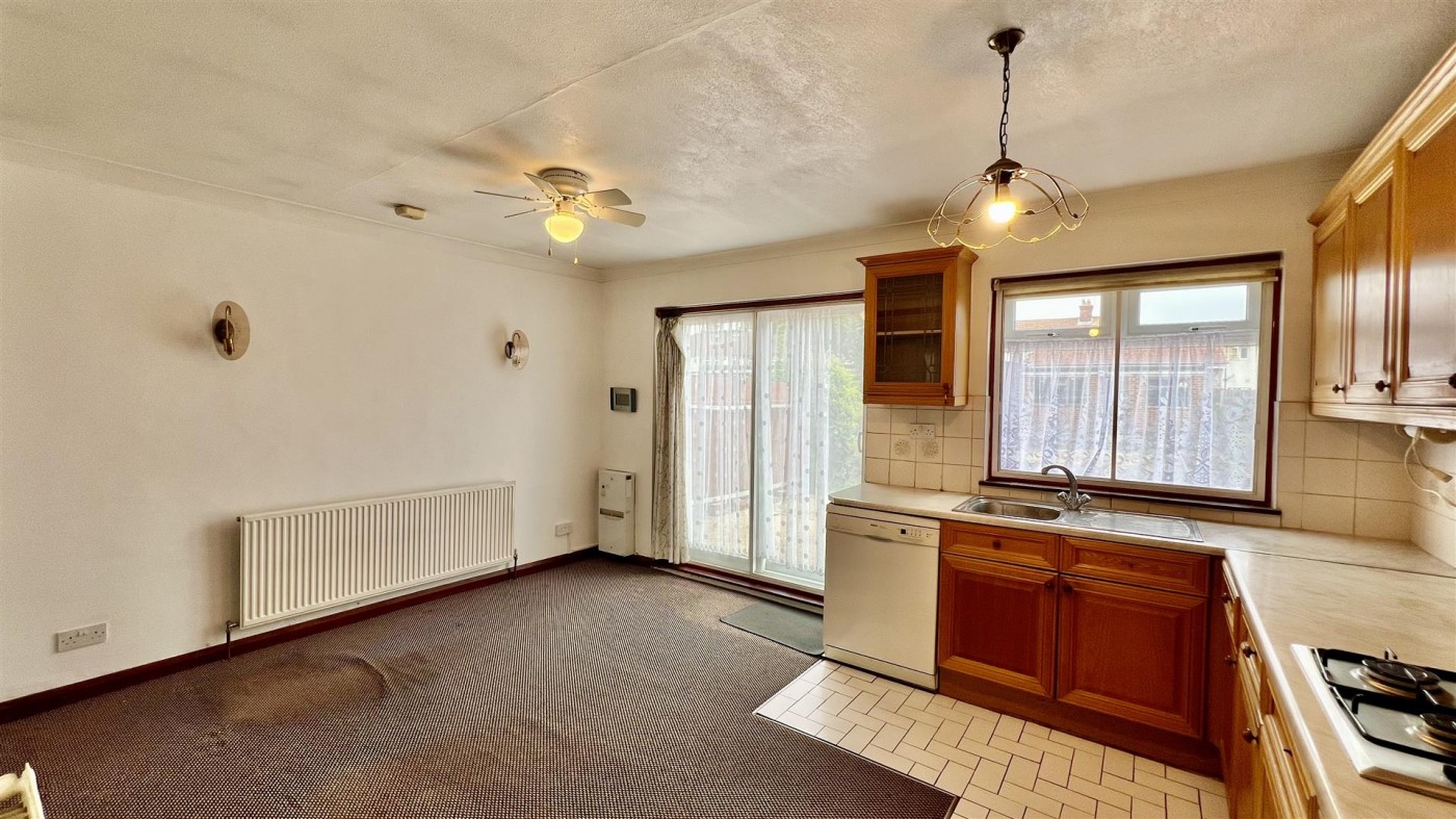 Images for Byron Avenue, Cranford, TW4