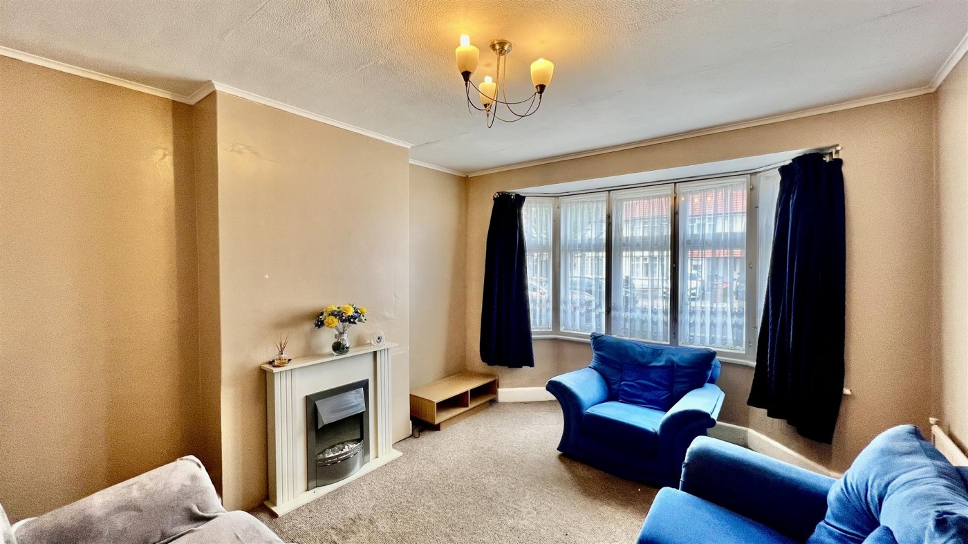Images for Ash Grove, Heston, TW5