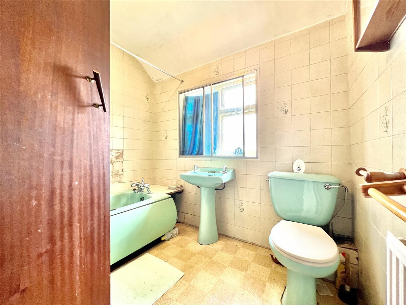 Images for Ash Grove, Heston, TW5