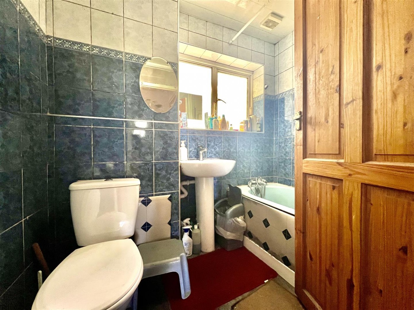 Images for The Avenue, Cranford, TW5