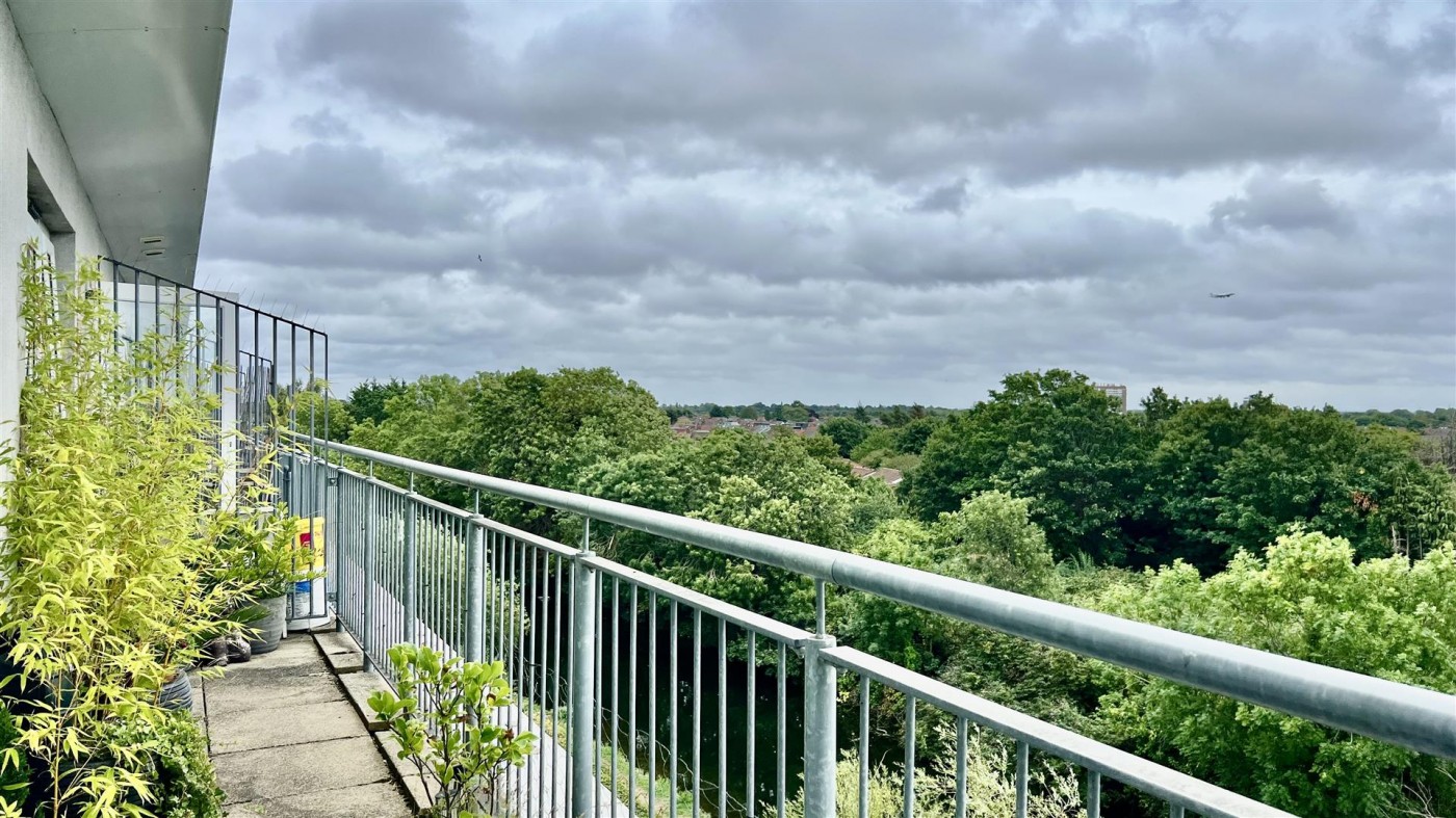 Images for Canalside Gardens, Southall, UB2