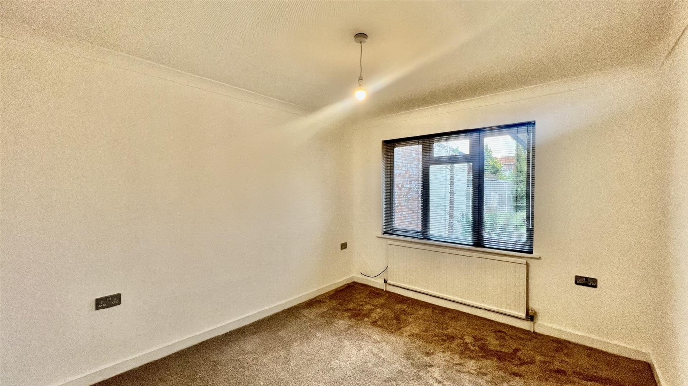 Images for Blackberry Farm Close, Heston, TW5