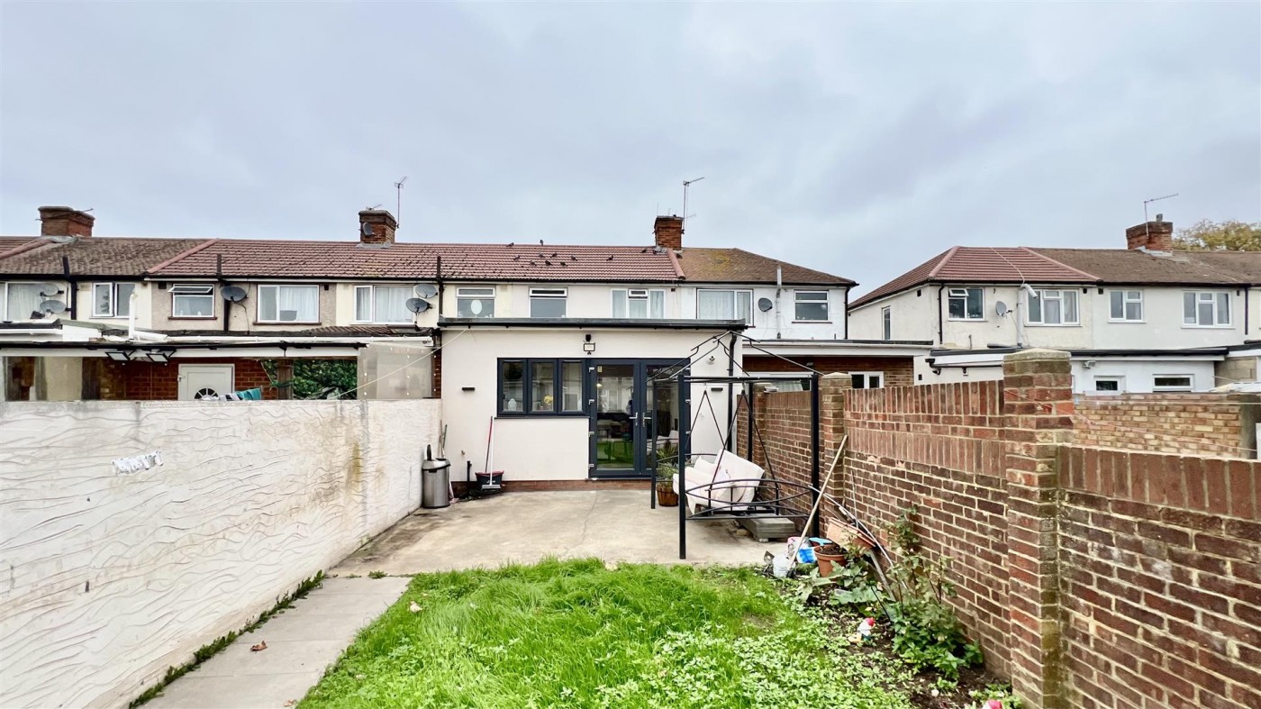Images for Scotts Road, Southall, UB2
