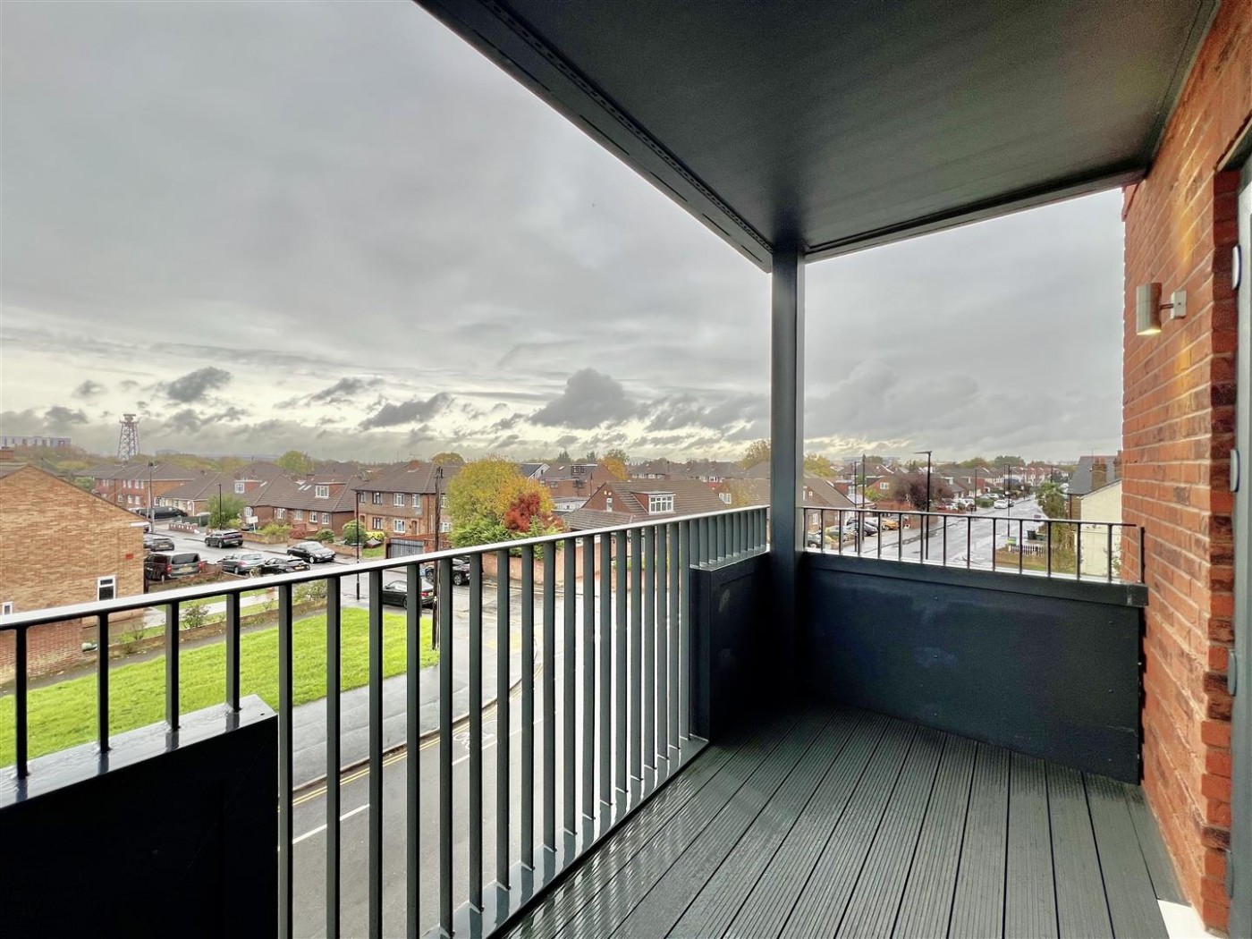 Images for Streamside House, 156 Hatton Road Feltham, TW14