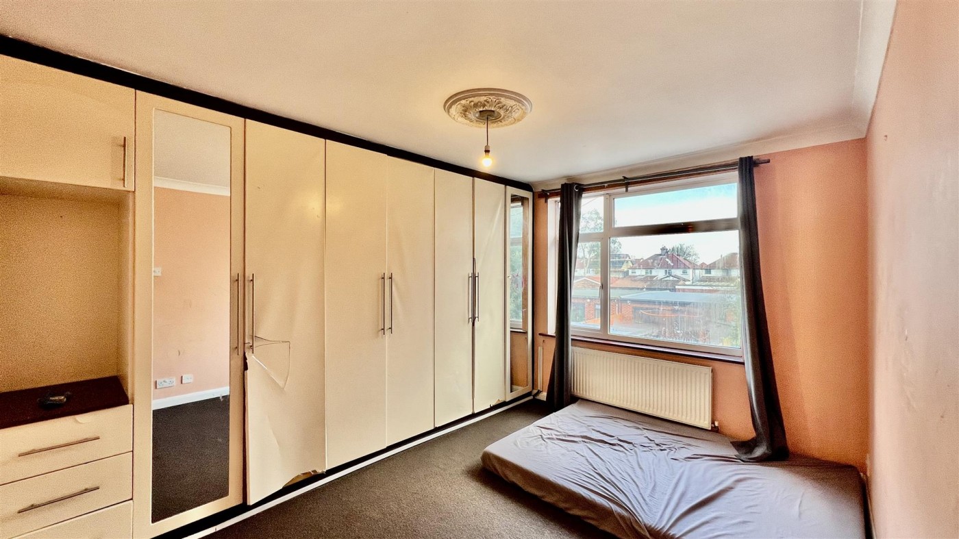 Images for Vicarage Farm Road, Heston, TW5