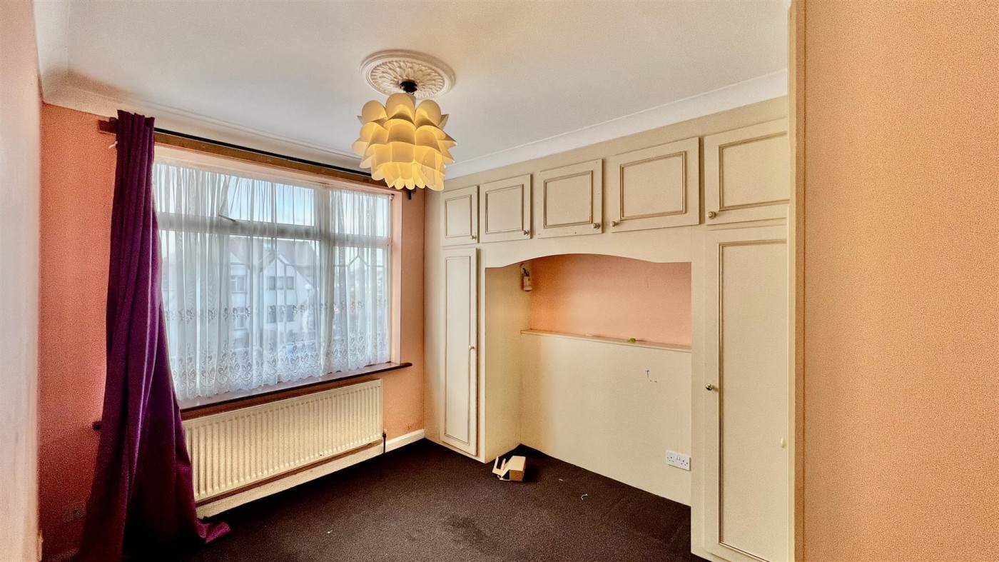 Images for Vicarage Farm Road, Heston, TW5