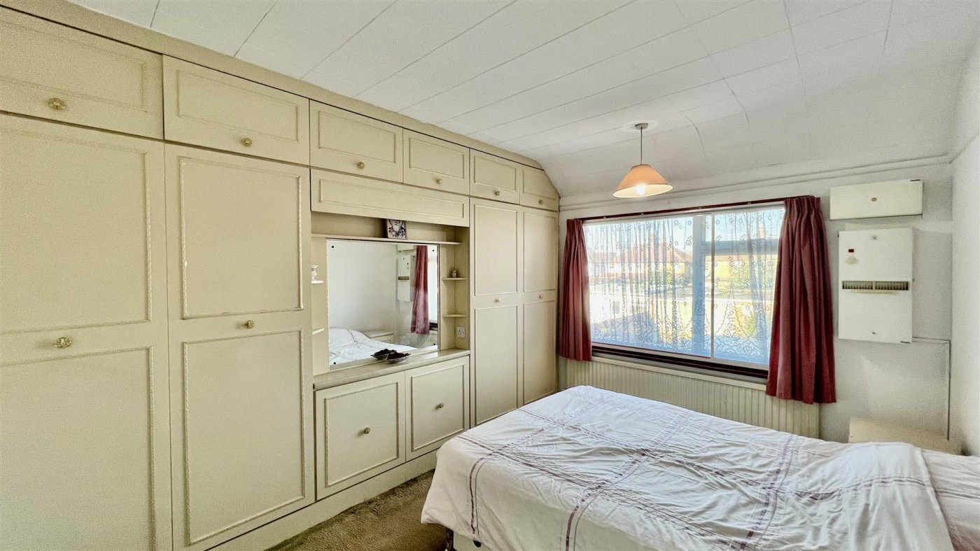 Images for Byron Avenue, Cranford, TW4