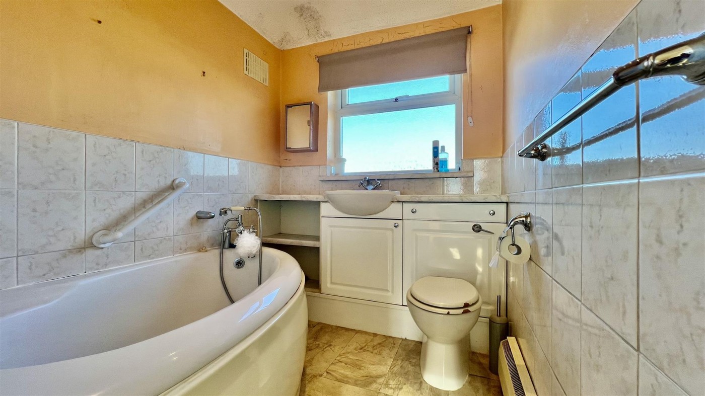 Images for Durham Avenue, Heston, TW5