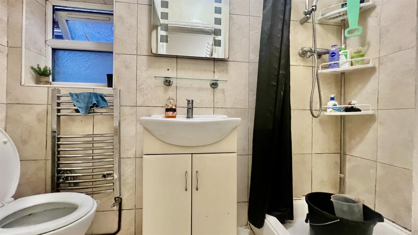 Images for The Crossways, Heston, TW5