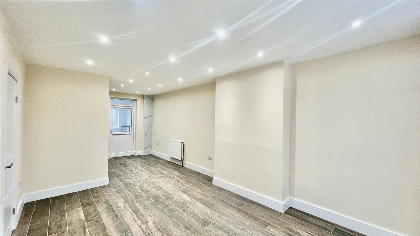 Images for Lawn Close, Ruislip, HA4