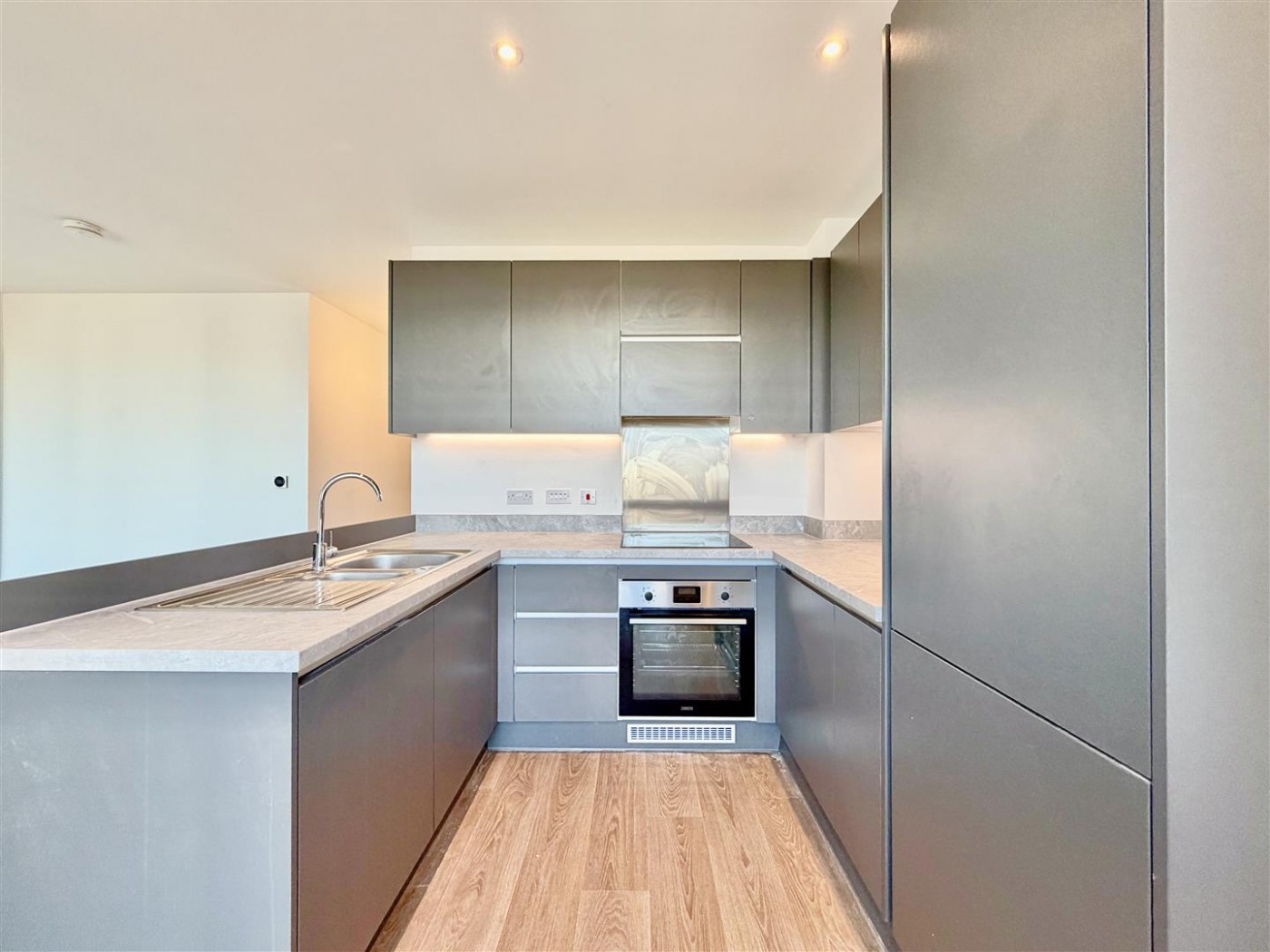 Images for New Road Triangle, Feltham, TW14