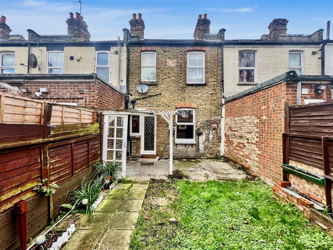 Images for Kings Avenue, Hounslow, TW3