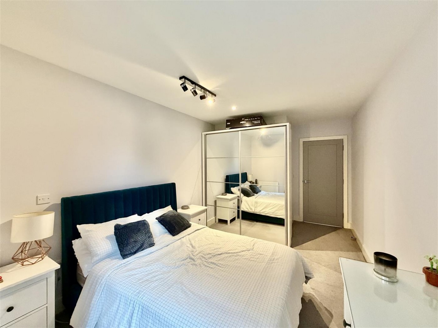 Images for Dominion Court, London Road, Hounslow, TW3