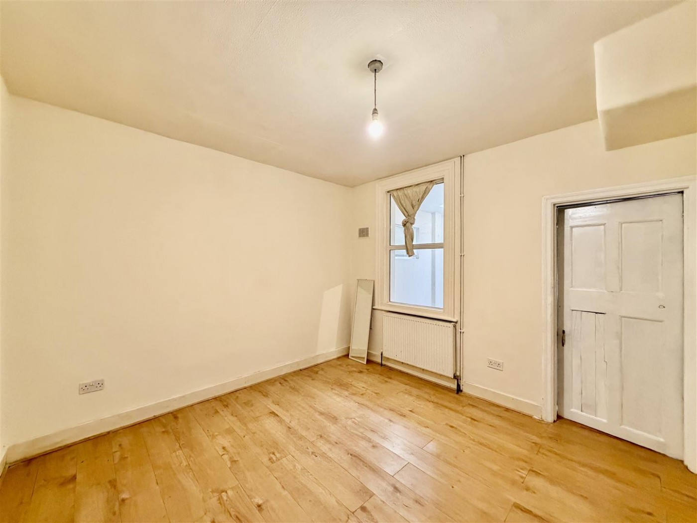 Images for Standard Road, Hounslow, TW4