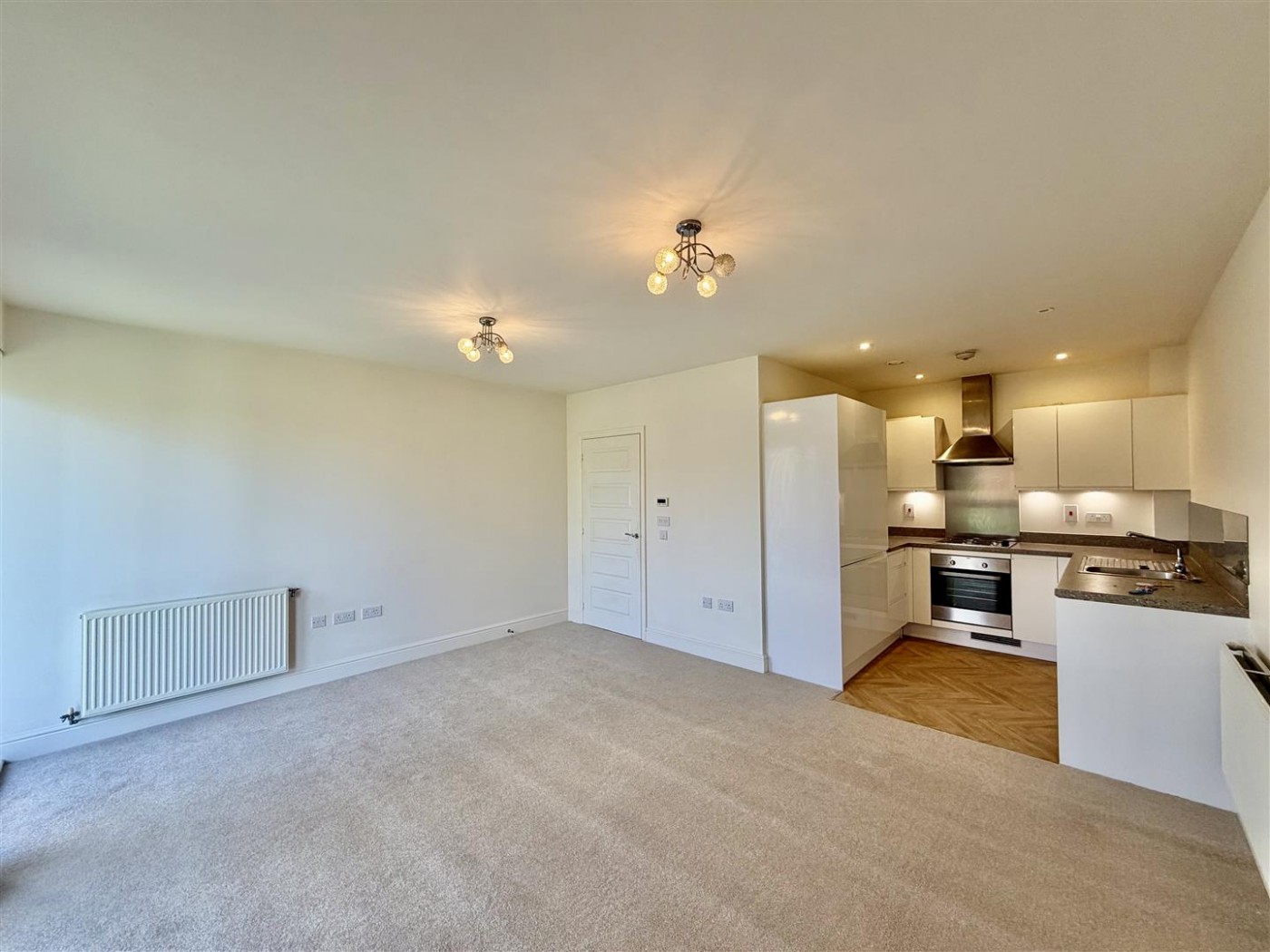 Images for Mayfair Court, Hunting Place, Heston, TW5