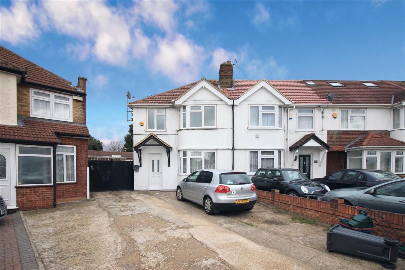 Images for Ash Grove, Heston, TW5