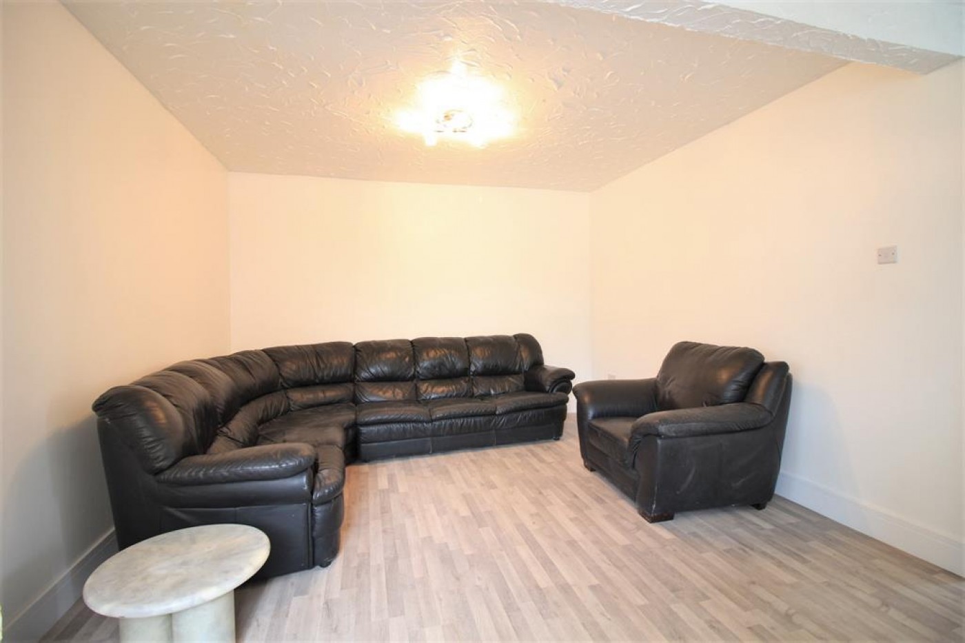 Images for Ash Grove, Heston, TW5