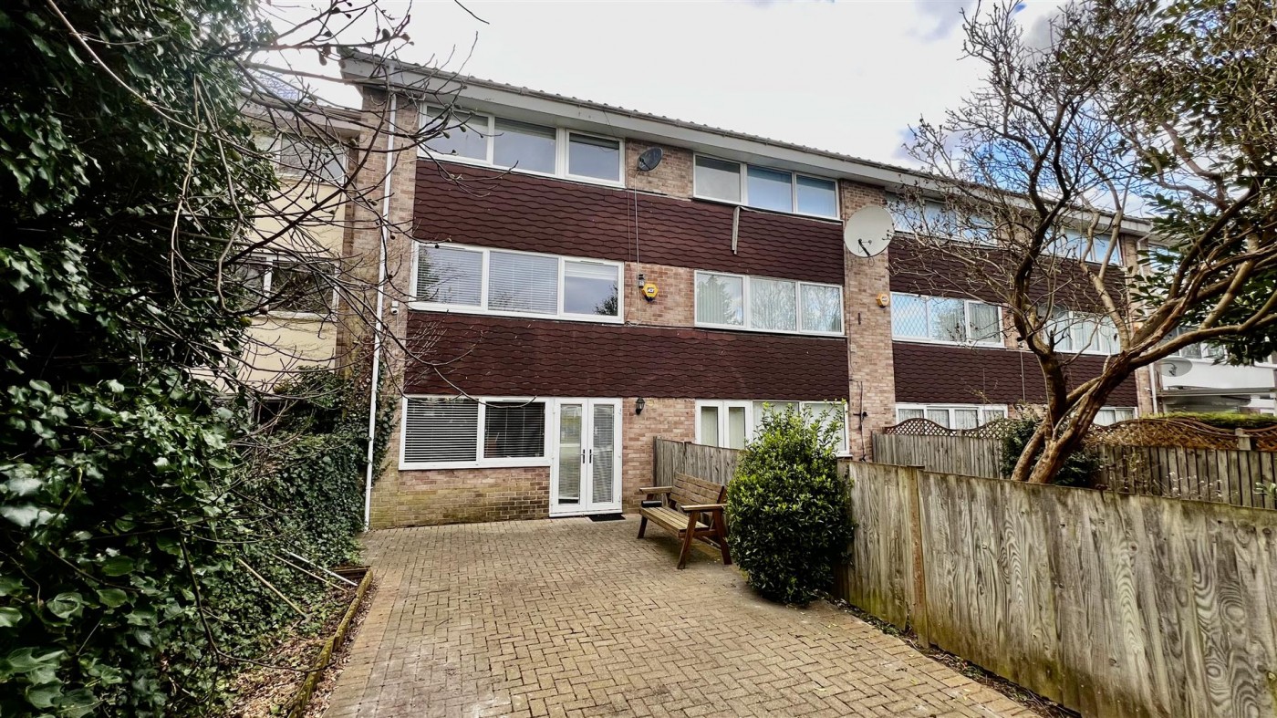 Images for Wheatlands, Heston, TW5